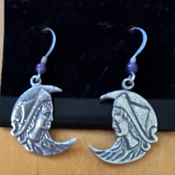 🆕 🌜Vintage, Sweet Sterling Silver Moon/Face & Amethyst Bead Earrings - Picture 1 of 4